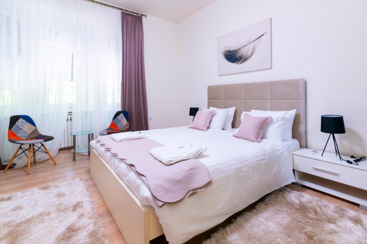 Jevrejska - Central Apartment With Free Parking Újvidék Kültér fotó
