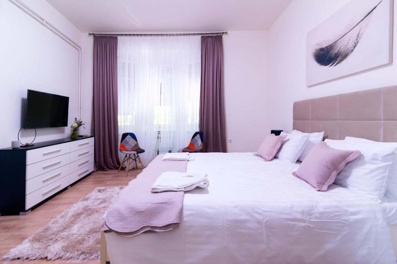 Jevrejska - Central Apartment With Free Parking Újvidék Kültér fotó