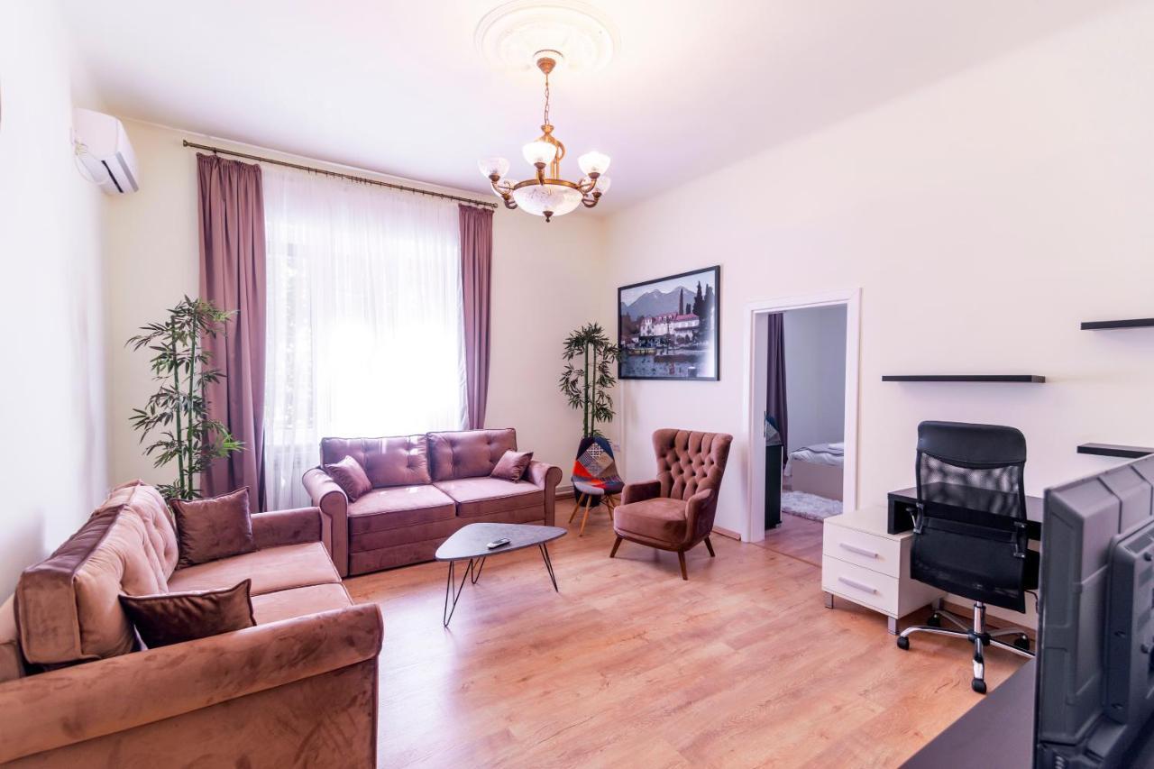 Jevrejska - Central Apartment With Free Parking Újvidék Kültér fotó